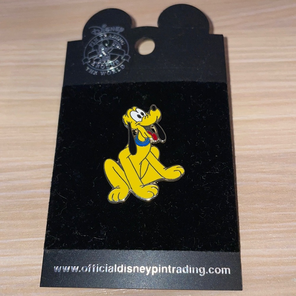 Pluto - Disney Trading Pin